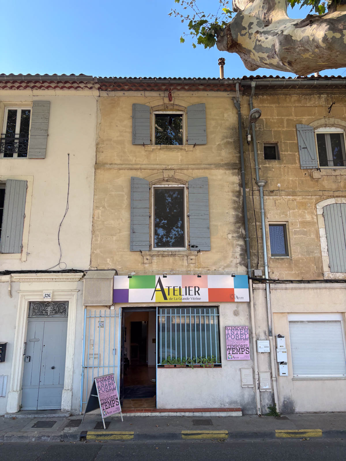 Atelier LGV 3 La Grande Vitrine à Arles